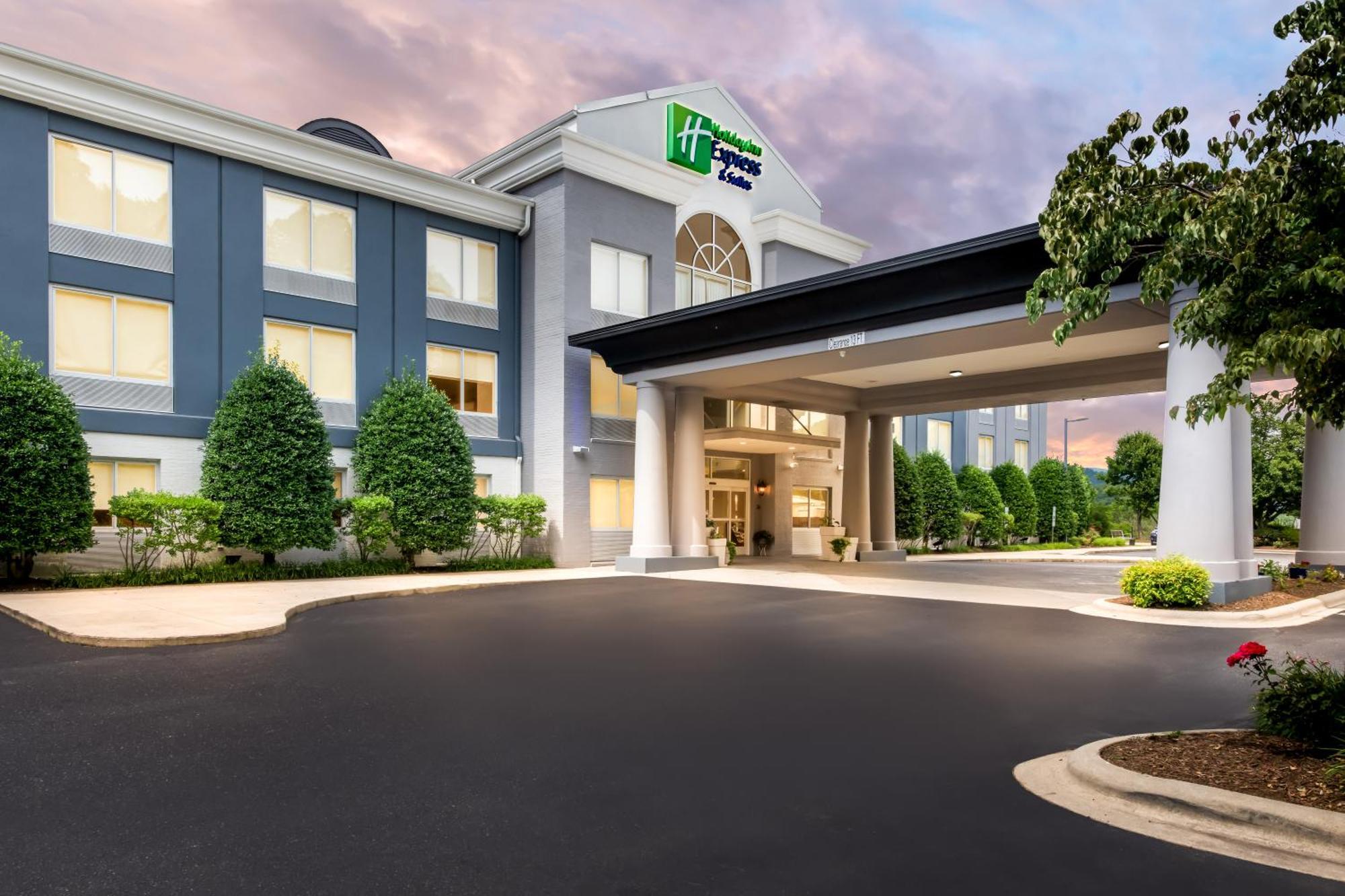 Holiday Inn Express & Suites Sylva / Dillsboro By Ihg Eksteriør billede