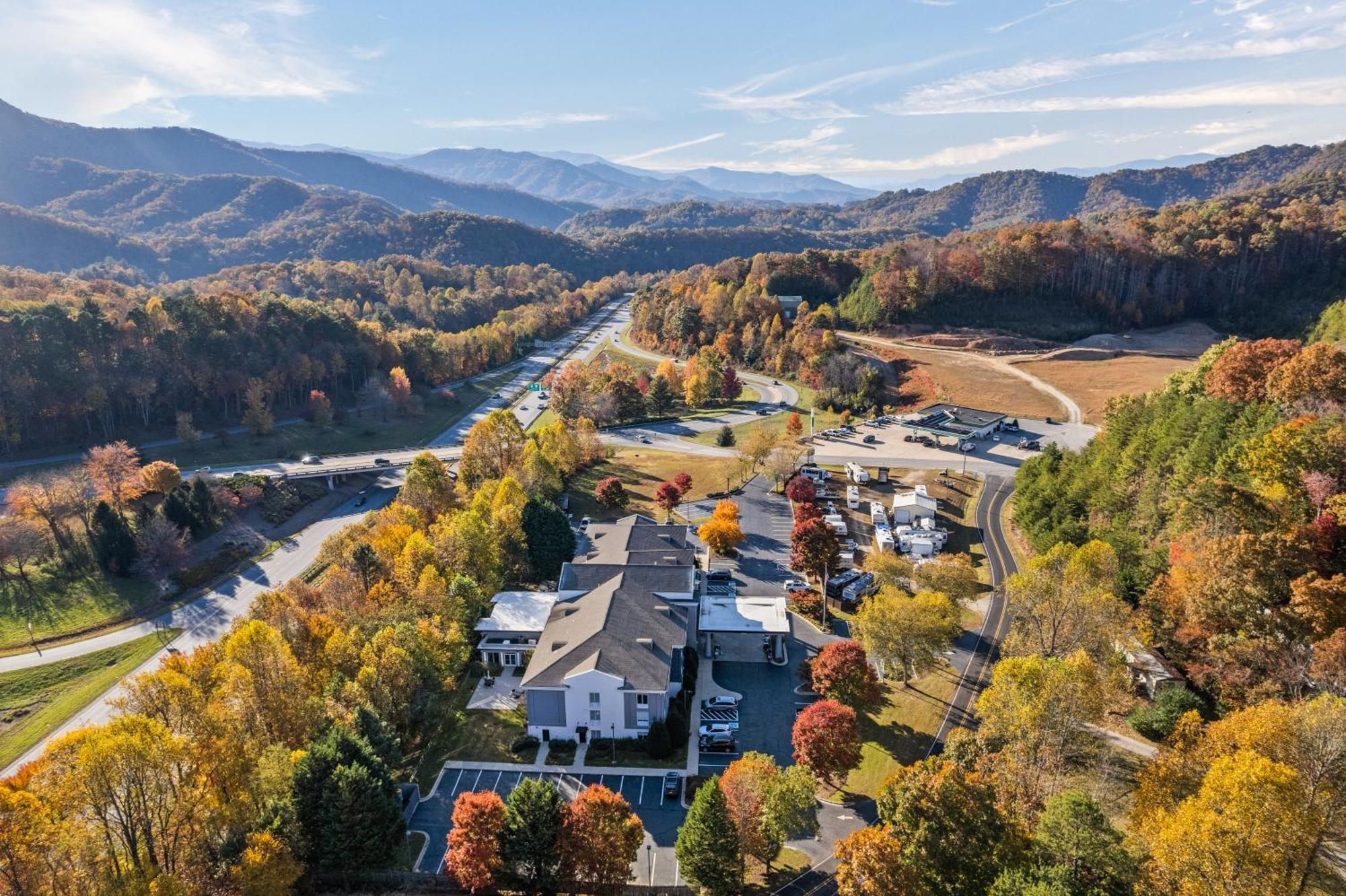 Holiday Inn Express & Suites Sylva / Dillsboro By Ihg Eksteriør billede